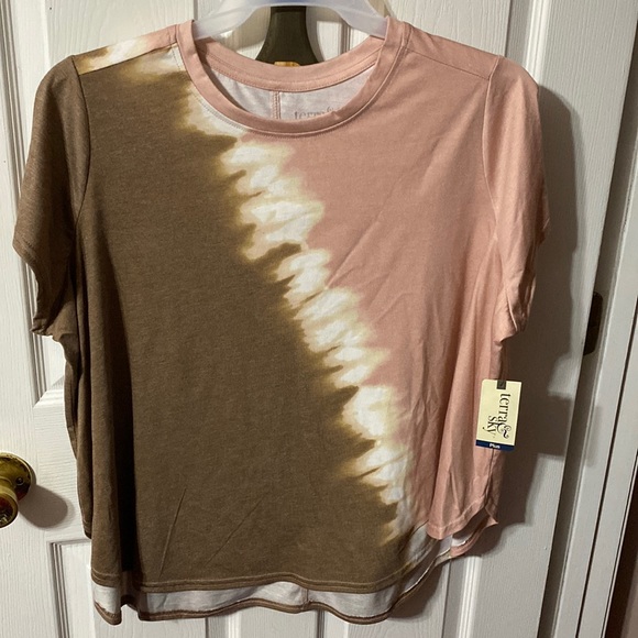 Terra & Sky Tops - Terra & Sky plus size ladies short sleeve knit tee; size 2X(20W-22W)
